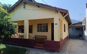 Casa No Centro De Ubatuba